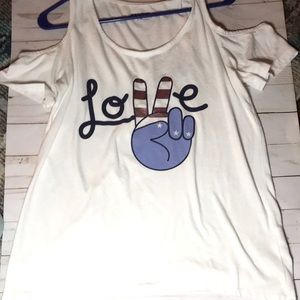 Off shoulder tank top 4th of July!